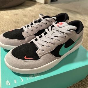 Nike SB. Size 13